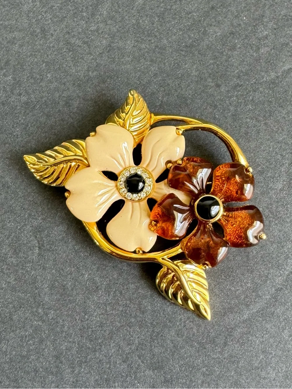 Vintage Flower Brooch Gold Tone Faux Tortoise Shell Lucite Rhinestone Pin - Picture 7 of 8
